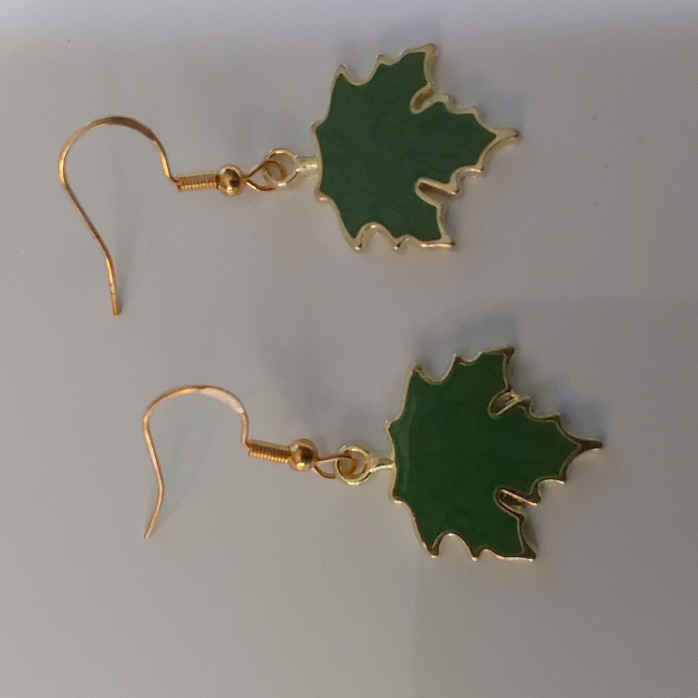 Maple leaf Earrings   Colorful Fall Autumn GREEN